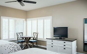 Pacific Shores Inn
